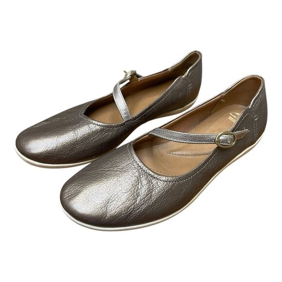 Clarks Soft Cushion Maryjane Leather Flats in Metallic Gray Size 9.5 - Picture 1 of 7